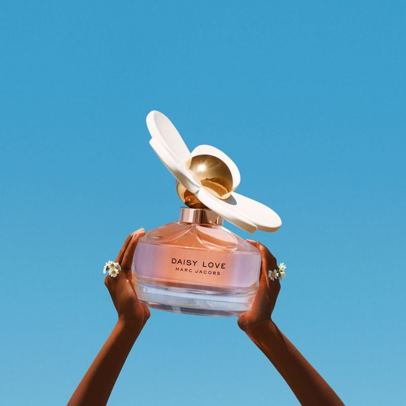 marc_jacobs_daisy_love_eau_de_toilette_spray_30_ml_3614225452949_8984_2